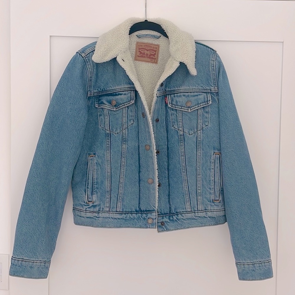 Levi’s Men’s Sherpa Trucker Jacket